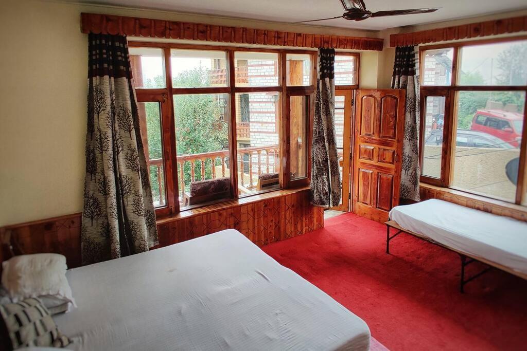 Aroma Taru Villa / Cottage ,Manali Exteriör bild