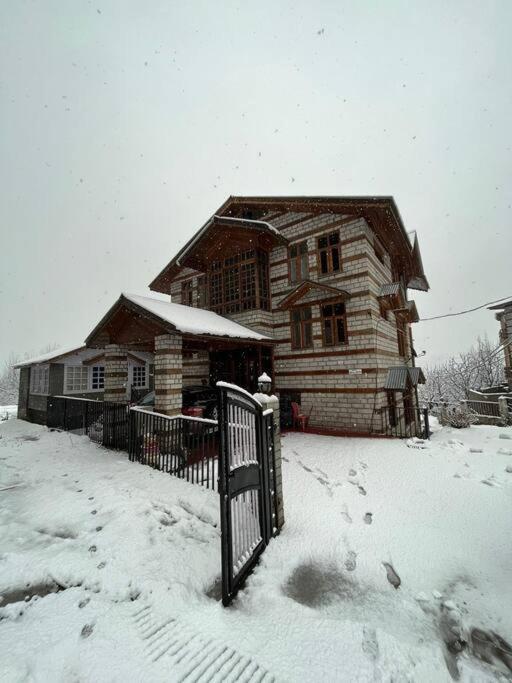 Aroma Taru Villa / Cottage ,Manali Exteriör bild